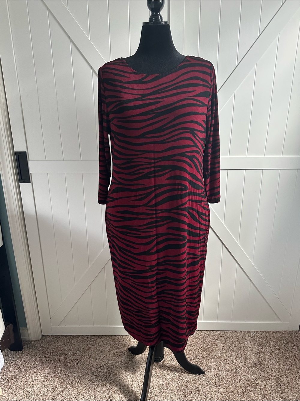 Chico’s Travelers Size 3 Burgundy Red Black Zebra Print Midi Dress Sz XL 16